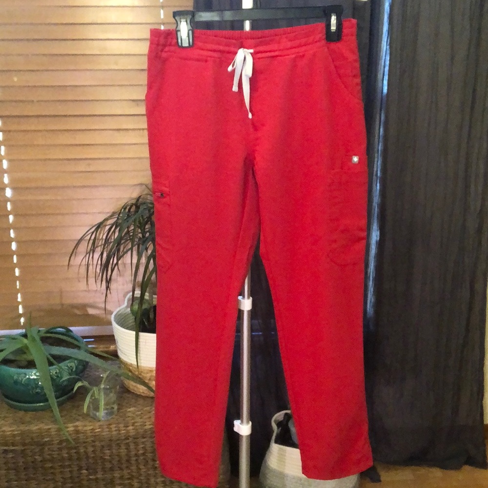 Figs, red, scrub pant